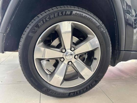 JEEP GRAND CHEROKEE 3.0 LIMITED 4X4 V6 24V TURBO DIESEL 4P AUTOMÁTICO — foto 15