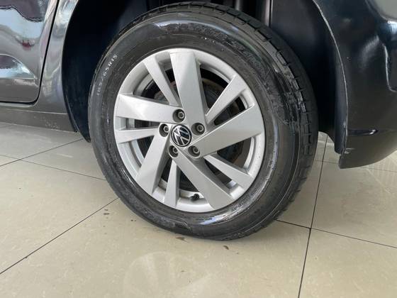 VOLKSWAGEN POLO 1.0 170 TSI COMFORTLINE AUTOMÁTICO — foto 7