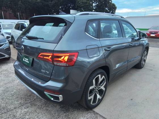 VOLKSWAGEN TAOS 1.4 250 TSI TOTAL FLEX HIGHLINE AUTOMÁTICO — foto 4