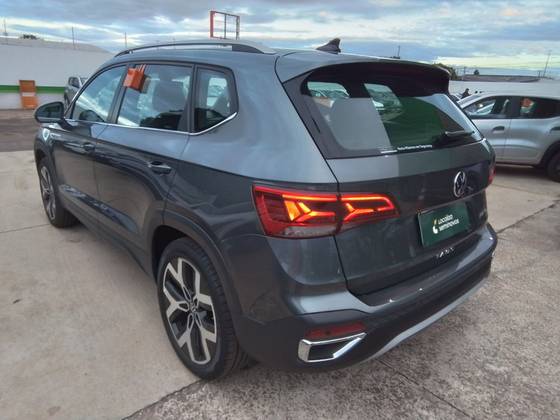 VOLKSWAGEN TAOS 1.4 250 TSI TOTAL FLEX HIGHLINE AUTOMÁTICO — foto 6