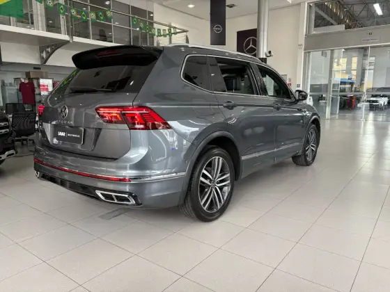 VOLKSWAGEN TIGUAN 2.0 300 TSI GASOLINA ALLSPACE R-LINE AUTOMÁTICO — foto 9