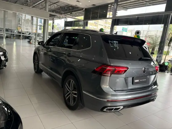 VOLKSWAGEN TIGUAN 2.0 300 TSI GASOLINA ALLSPACE R-LINE AUTOMÁTICO — foto 10