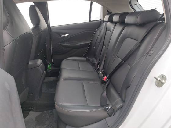 CHEVROLET ONIX 1.0 TURBO FLEX PREMIER AUTOMÁTICO — foto 17