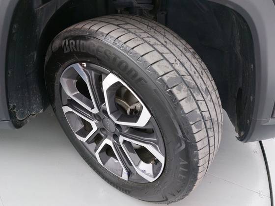 JEEP COMMANDER 1.3 T270 TURBO FLEX LIMITED AT6 — foto 13