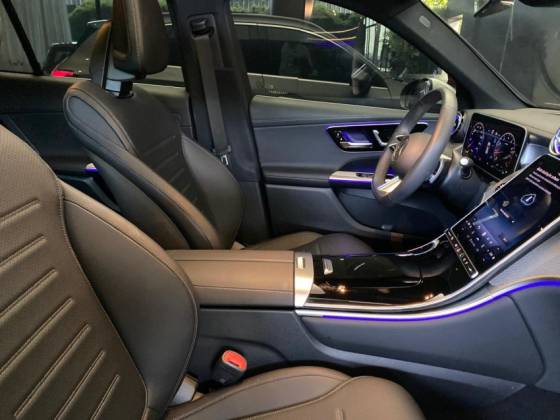MERCEDES-BENZ GLC 300 2.0 MHEV AMG LINE 4MATIC 9G-TRONIC — foto 9