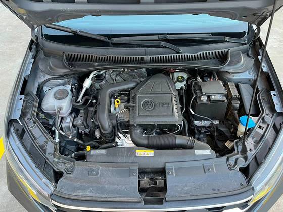 VOLKSWAGEN NIVUS 1.0 200 TSI TOTAL FLEX HIGHLINE AUTOMÁTICO — foto 4