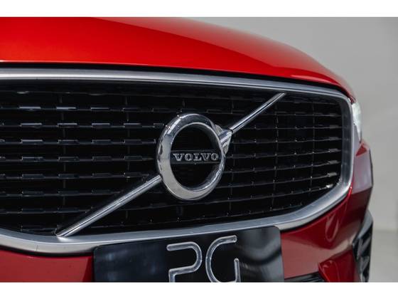 VOLVO XC60 2.0 T5 GASOLINA R-DESIGN AWD GEARTRONIC — foto 4