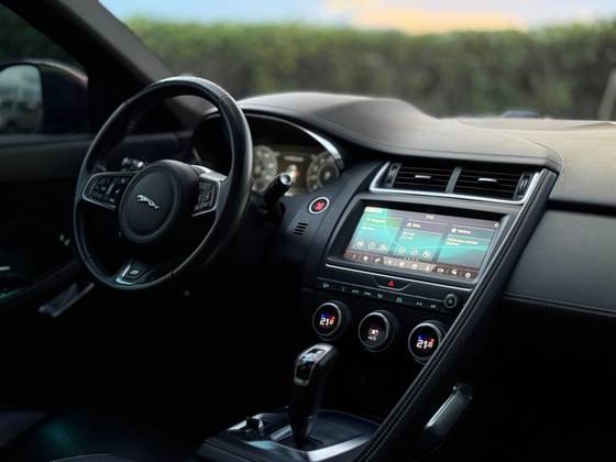 JAGUAR E-PACE 2.0 16V P200 GASOLINA R-DYNAMIC S AWD AUTOMÁTICO — foto 15