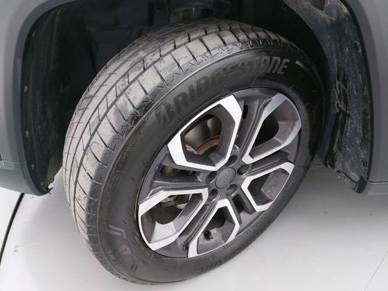 JEEP COMMANDER 1.3 T270 TURBO FLEX LIMITED AT6 — foto 11
