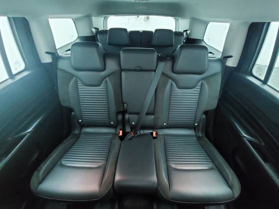 JEEP COMMANDER 1.3 T270 TURBO FLEX LIMITED AT6 — foto 18
