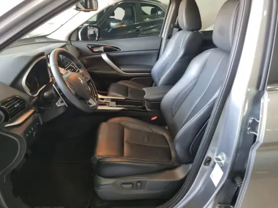 MITSUBISHI ECLIPSE CROSS 1.5 MIVEC TURBO GASOLINA HPE-S CVT — foto 6