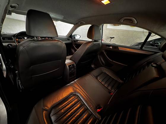 VOLKSWAGEN JETTA 2.0 TSI HIGHLINE 211CV GASOLINA 4P TIPTRONIC — foto 3