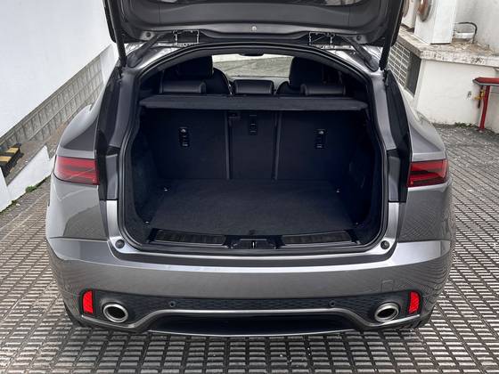JAGUAR E-PACE 2.0 16V P250 FLEX R-DYNAMIC S AWD AUTOMÁTICO — foto 9