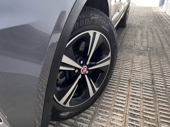JAGUAR E-PACE 2.0 16V P250 FLEX R-DYNAMIC S AWD AUTOMÁTICO — foto 13