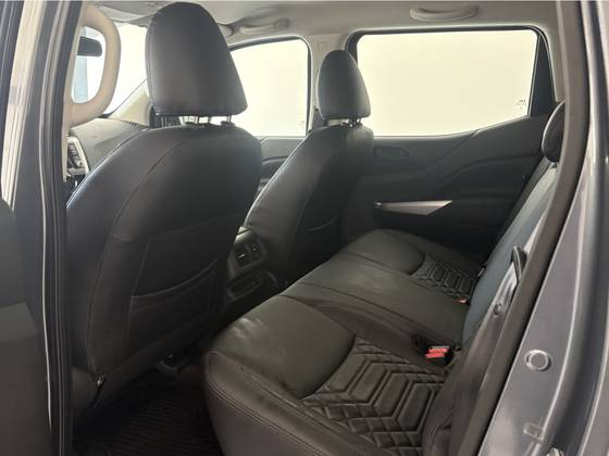 NISSAN FRONTIER 2.3 16V TURBO DIESEL ATTACK CD 4X4 AUTOMÁTICO — foto 13