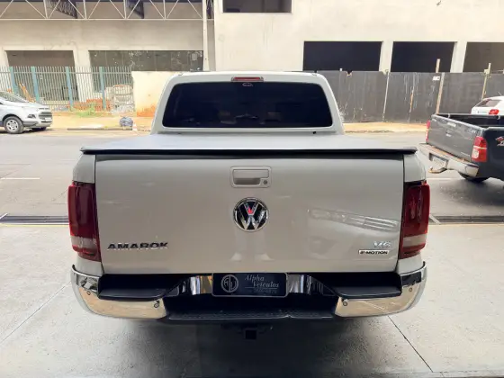 VOLKSWAGEN AMAROK 3.0 V6 TDI DIESEL HIGHLINE CD 4MOTION AUTOMÁTICO — foto 6