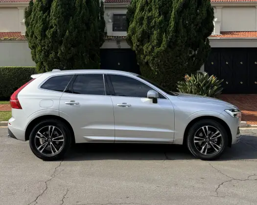 VOLVO XC60 2.0 T5 GASOLINA MOMENTUM AWD GEARTRONIC — foto 4