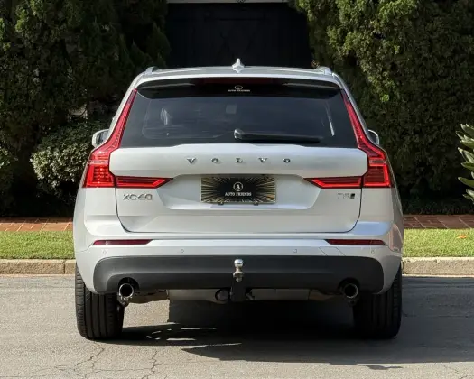 VOLVO XC60 2.0 T5 GASOLINA MOMENTUM AWD GEARTRONIC — foto 6