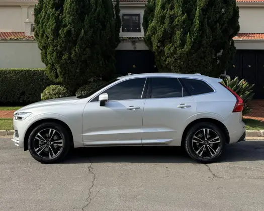 VOLVO XC60 2.0 T5 GASOLINA MOMENTUM AWD GEARTRONIC — foto 8