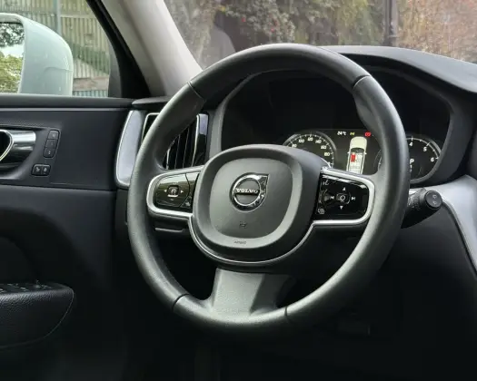 VOLVO XC60 2.0 T5 GASOLINA MOMENTUM AWD GEARTRONIC — foto 14