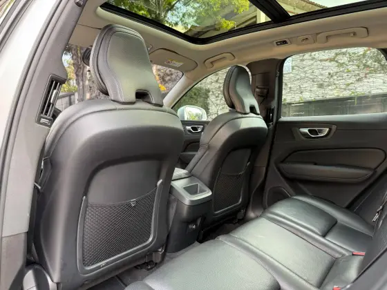 VOLVO XC60 2.0 T5 GASOLINA MOMENTUM AWD GEARTRONIC — foto 16