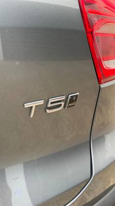 VOLVO XC40 2.0 T5 GASOLINA MOMENTUM AWD GEARTRONIC — foto 5