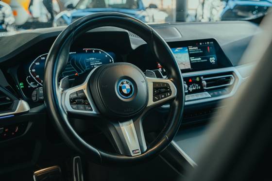 BMW 330e 2.0 16V TURBO HÍBRIDO M SPORT AUTOMÁTICO — foto 12