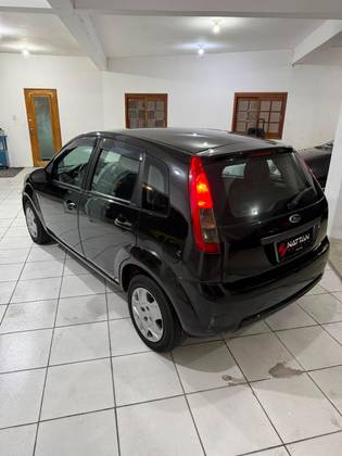 FORD FIESTA 1.0 ROCAM 8V FLEX 4P MANUAL — foto 2