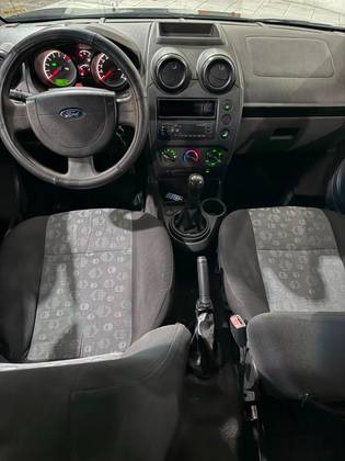 FORD FIESTA 1.0 ROCAM 8V FLEX 4P MANUAL — foto 6