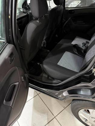 FORD FIESTA 1.0 ROCAM 8V FLEX 4P MANUAL — foto 7
