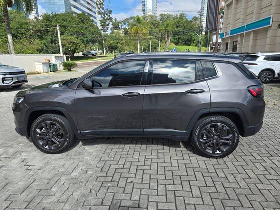 JEEP COMPASS 1.3 T270 TURBO FLEX LONGITUDE AT6 — foto 4
