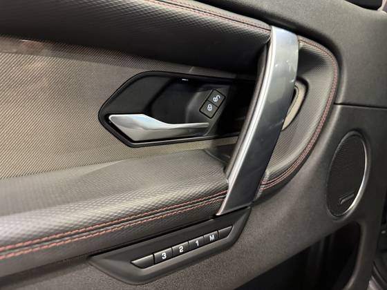 LAND ROVER DISCOVERY SPORT 2.0 D180 TURBO DIESEL R-DYNAMIC SE AUTOMÁTICO — foto 17