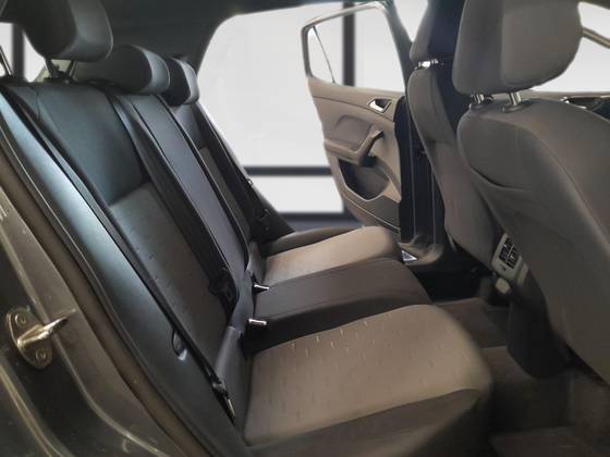 VOLKSWAGEN T-CROSS 1.0 200 TSI TOTAL FLEX COMFORTLINE AUTOMÁTICO — foto 13