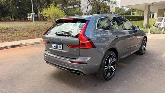 VOLVO XC60 2.0 T5 GASOLINA R-DESIGN AWD GEARTRONIC — foto 3
