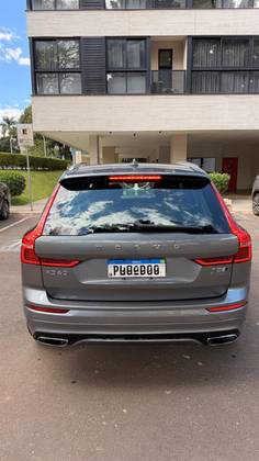VOLVO XC60 2.0 T5 GASOLINA R-DESIGN AWD GEARTRONIC — foto 4