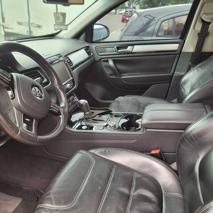 VOLKSWAGEN TOUAREG 3.6 FSI V6 24V GASOLINA 4P TIPTRONIC — foto 6