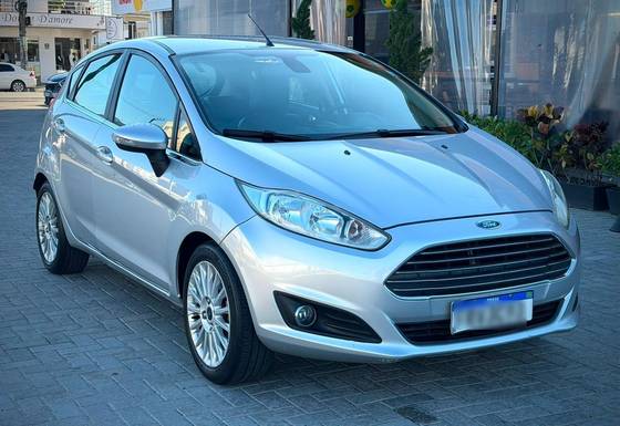 FORD FIESTA 1.6 TITANIUM HATCH 16V FLEX 4P POWERSHIFT — foto 7