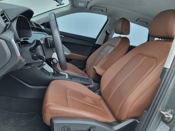 AUDI Q3 2.0 40 TFSI GASOLINA PRESTIGE QUATTRO TIPTRONIC — foto 16