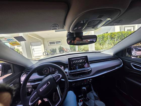 JEEP COMPASS 1.3 T270 TURBO FLEX LONGITUDE AT6 — foto 4