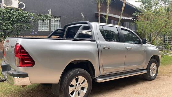 TOYOTA HILUX 2.7 SR 4X2 CD 16V FLEX 4P AUTOMÁTICO — foto 5