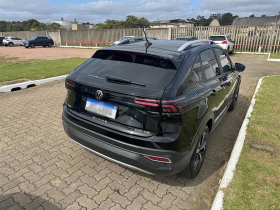 VOLKSWAGEN NIVUS 1.0 200 TSI TOTAL FLEX HIGHLINE AUTOMÁTICO — foto 3