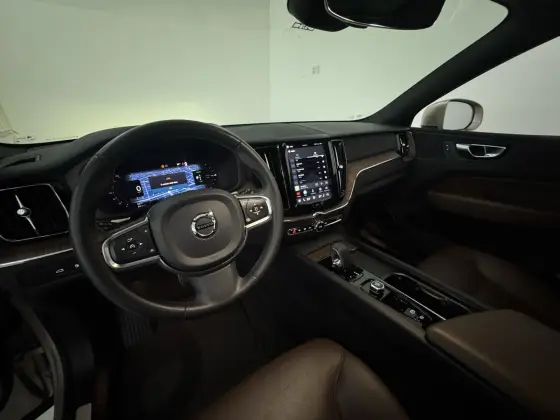 VOLVO XC60 2.0 T8 RECHARGE PLUS AWD GEARTRONIC — foto 11