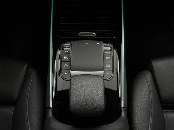 MERCEDES-BENZ GLB 200 1.3 CGI GASOLINA PROGRESSIVE 7G-DCT — foto 17