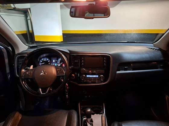 MITSUBISHI OUTLANDER 2.0 16V GASOLINA 4P AUTOMÁTICO — foto 5