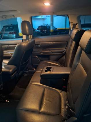 MITSUBISHI OUTLANDER 2.0 16V GASOLINA 4P AUTOMÁTICO — foto 7