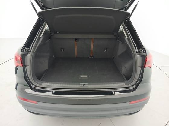 AUDI Q3 2.0 40 TFSI GASOLINA PRESTIGE QUATTRO TIPTRONIC — foto 9