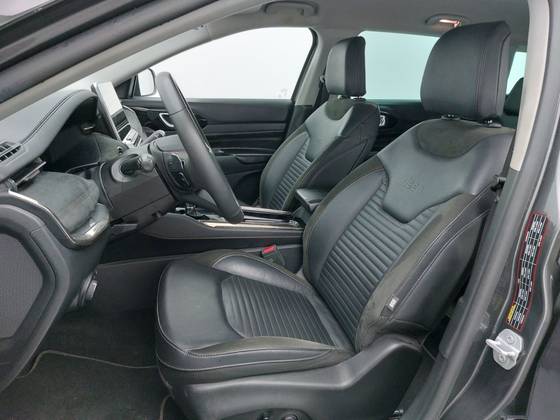 JEEP COMMANDER 1.3 T270 TURBO FLEX LIMITED AT6 — foto 16