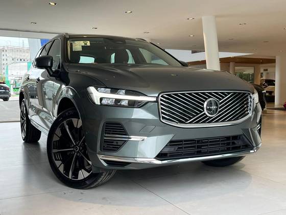 VOLVO XC60 2.0 T8 PHEV ULTRA AWD GEARTRONIC — foto 1