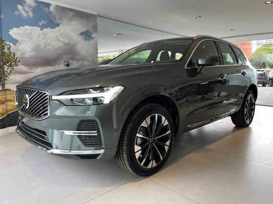 VOLVO XC60 2.0 T8 PHEV ULTRA AWD GEARTRONIC — foto 2