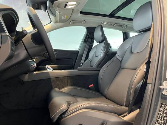 VOLVO XC60 2.0 T8 PHEV ULTRA AWD GEARTRONIC — foto 8